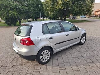 Volkswagen Golf 5 1.4 59kw benzín