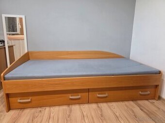 Posteľ s úložným priestorom - 1
