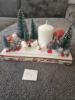 Vianočné dekorácie a vianočné vence na dvere