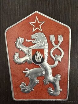 Štátny znak ČSSR – reliéfna tabuľka z tvrdeného kartónu