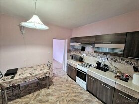 PREDAJ - 4/5 izbový RD (prístavba je Novostavba), Nová Stráž