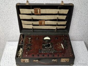 Starožitný merací prístroj - merač elektroniek