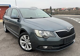 ŠKODA SUPERB 2.0 TDI ELEGANCE PLUS FACELIFT COMBI - 1