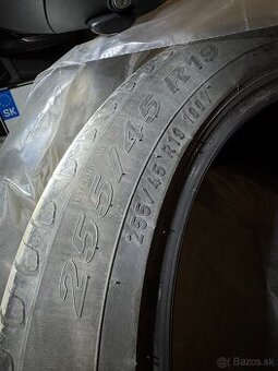 Letné Pirelli 255/45/R19 - 1