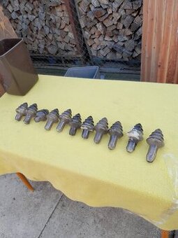 Predám sklenene ozdoby na plot