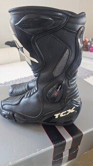 DAMSKE MOTORKARSKE CIZMY