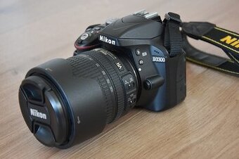 Nikon d3300 s VR objektivom 18-105 AF - nafotene len 9.tisic
