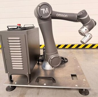 Kolaborativní robot Omron TM5-900 (8815) - 1