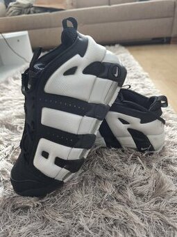 Nike AIR MORE UPTEMPO LOW