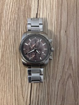 Hodinky JVD