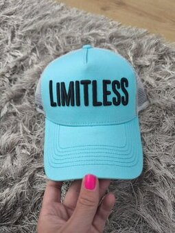 Predám šiltovku LIMITLESS