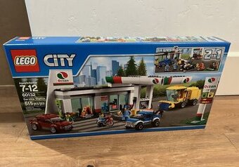 LEGO City 60132 Service Station