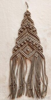 macrame vianočný stromček hnedo-zlatý