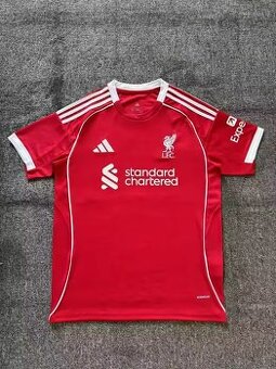 futbalovy dres. tricko.