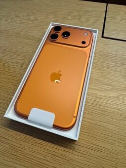 Predám IPhone 17 pro max 256gb vo farbe cosmic orange