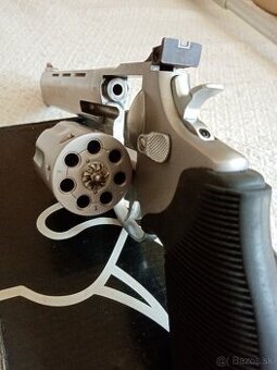 22 Wmr revolver
