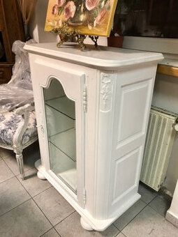 KRASNA PROVENSAL VITRINA - 1