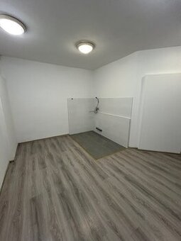 Kancelária na prenájom pri Rajčianke v Žiline, 30m2.