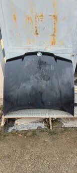 Bmw e36 sedan kapota