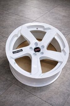 5x100 r18 Et 32 8.,5j 57.1 DOTZ