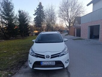 Toyota Verso 2,2 D-CAT