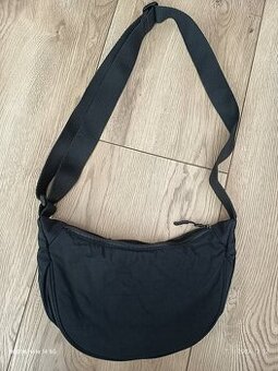 Malá čierna športová crossbody kabelka, NOVÁ