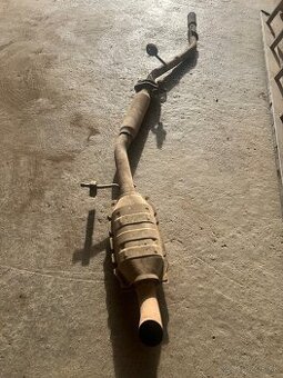 Suzuki Jimny katalyzator