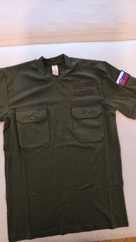 Vojenské oblečenie (maskáče a hodnostné tričká)