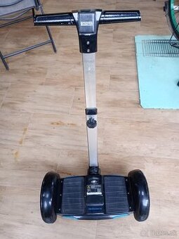Hoverboard s tyčou