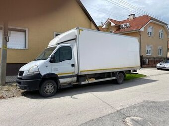 Renault mascott