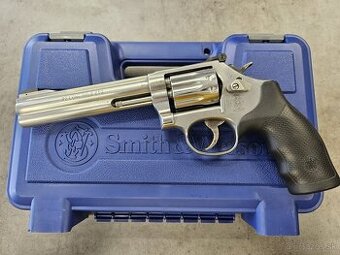 Smith wesson 617 6" 22lr
