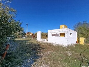Predaj pozemku s projektom