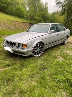 BMW e32 735i