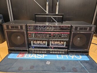 HITACHI TRK-W540 z roku 1986