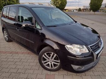 Volkswagen Touran Facelift 1.9 TDI 77kw 7.Miestné
