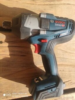 Bosch rázový Uťahovák 1050