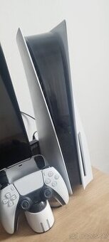 Playstation 5 s mechanikov.