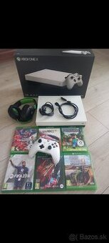 Xbox one x + co je na foto