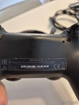 PS4 1TB + 1 ovládač