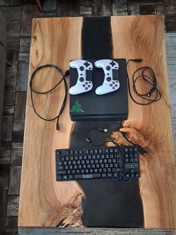 Predám Ps4 Slim+príslušenstvo