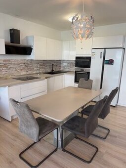 Miloslavov, 4-izbový rodinný dom na krátkodobý nájom