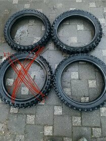 motocross pneu