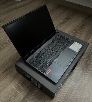 ASUS Zenbook 14 UM425I