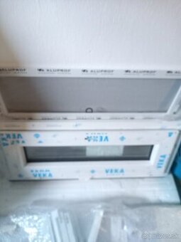 plastove okno male