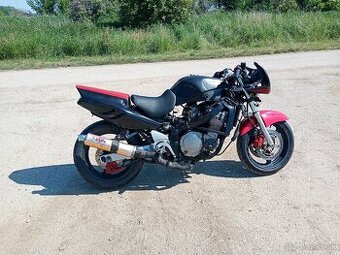 Suzuki GSX-F katana