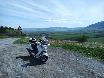 Suzuki Burgman AN 650