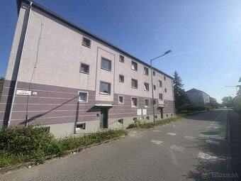 2-izbový byt s balkónom, parkovaním – Žiar nad Hornom
