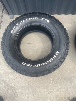 BF GOODRICH ALL-TERRAIN 245 70r16