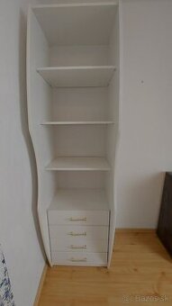 Skriňa so zásuvkami - 1