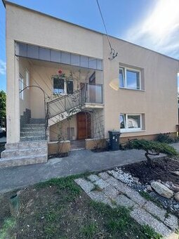 Rodinný dom v tichej lokalite na predaj-SEREĎ